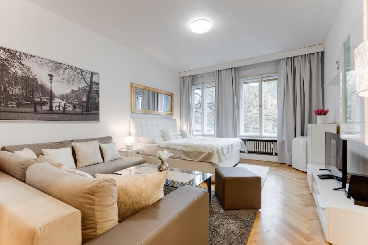 Exclusive Riverside Apartment In The Heart Of Прага Экстерьер фото