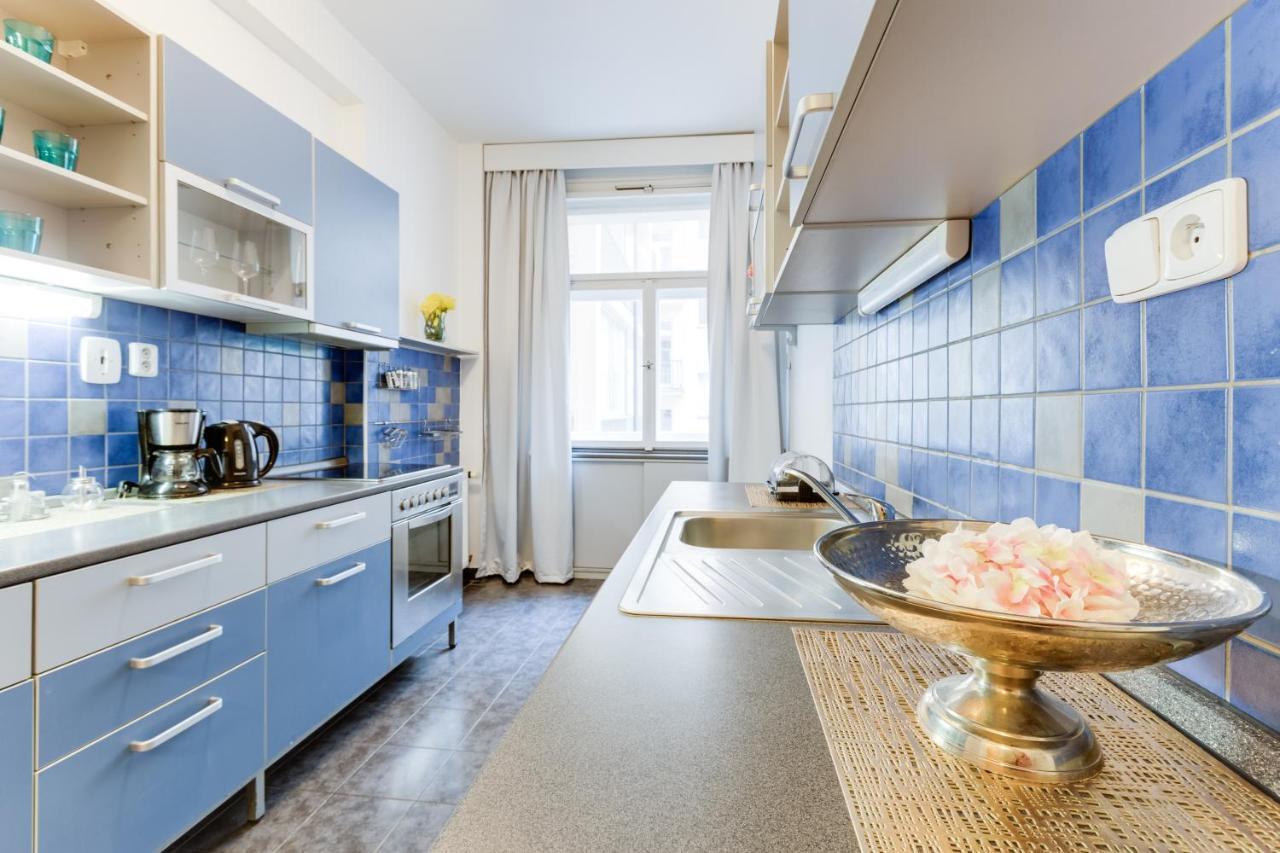 Exclusive Riverside Apartment In The Heart Of Прага Экстерьер фото