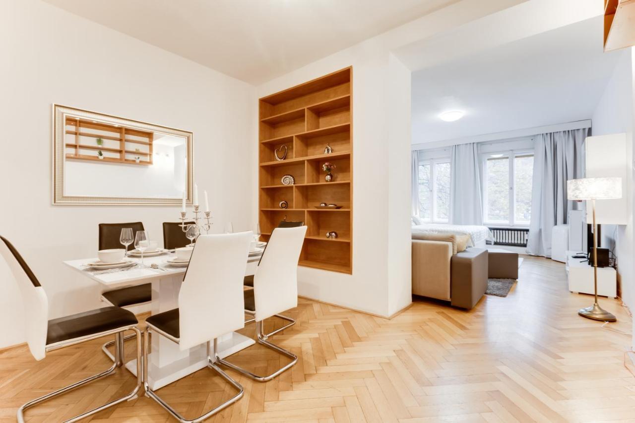 Exclusive Riverside Apartment In The Heart Of Прага Экстерьер фото